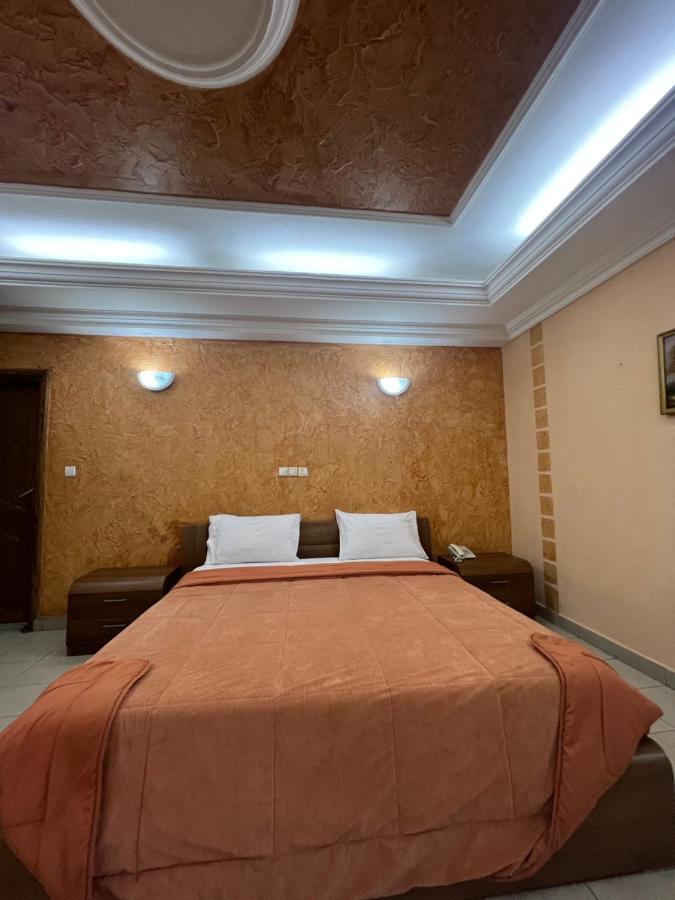 Hotel De L'Aeroport Brazzaville Zewnętrze zdjęcie