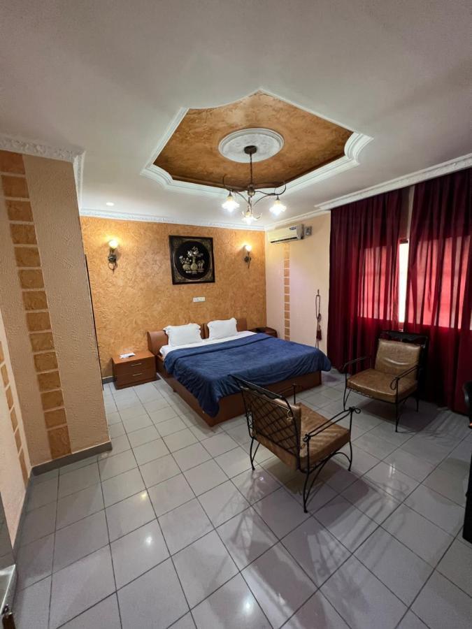 Hotel De L'Aeroport Brazzaville Zewnętrze zdjęcie